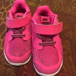 Pink nike sneakers toddler girls size 7